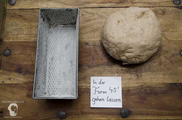 Walnussbrot und Chorizzoaufstrich Bild von Walnussbrot und Chorizzoaufstrich