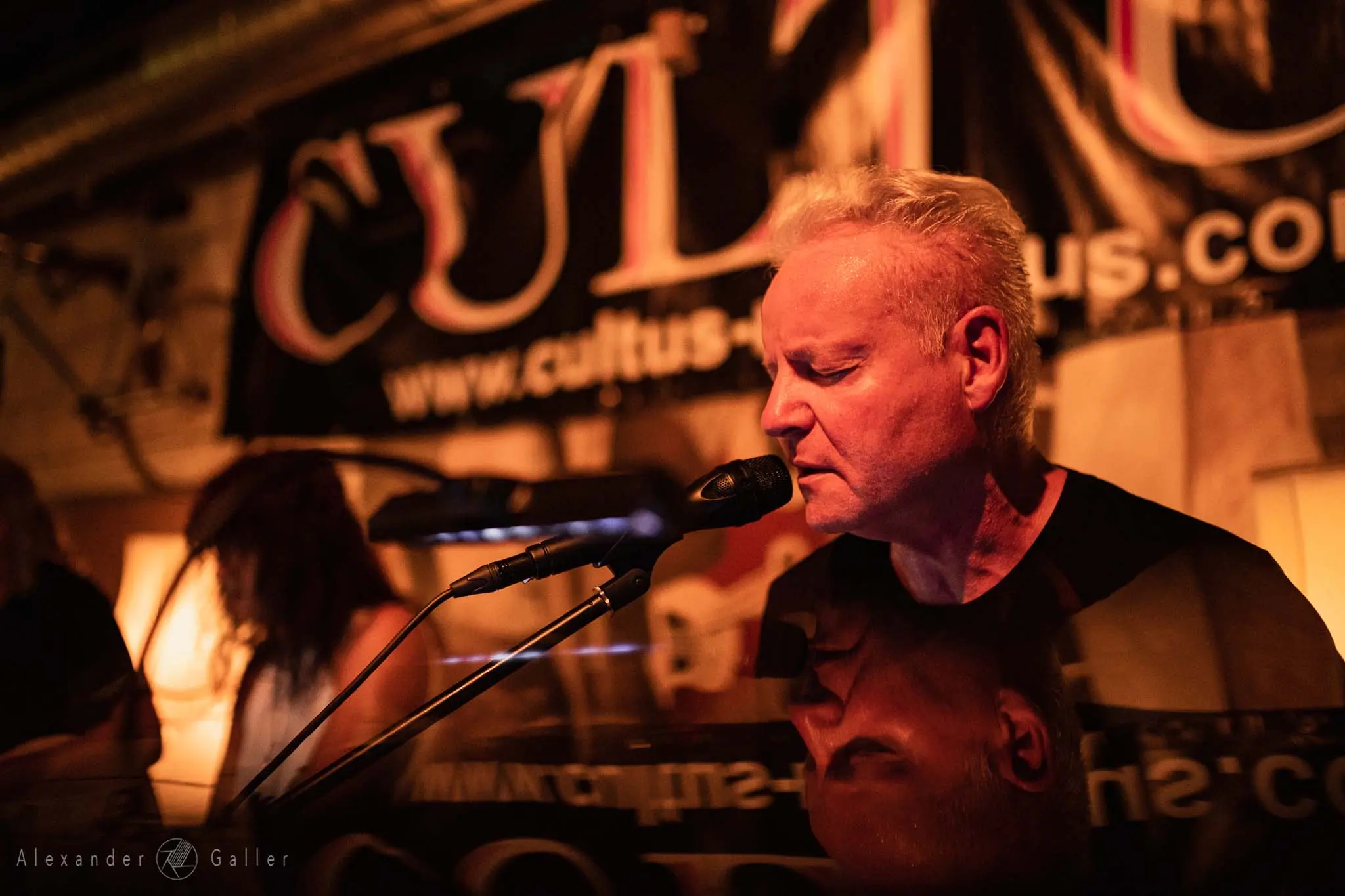 Bild, Cultus at Cafe 7*Stern
