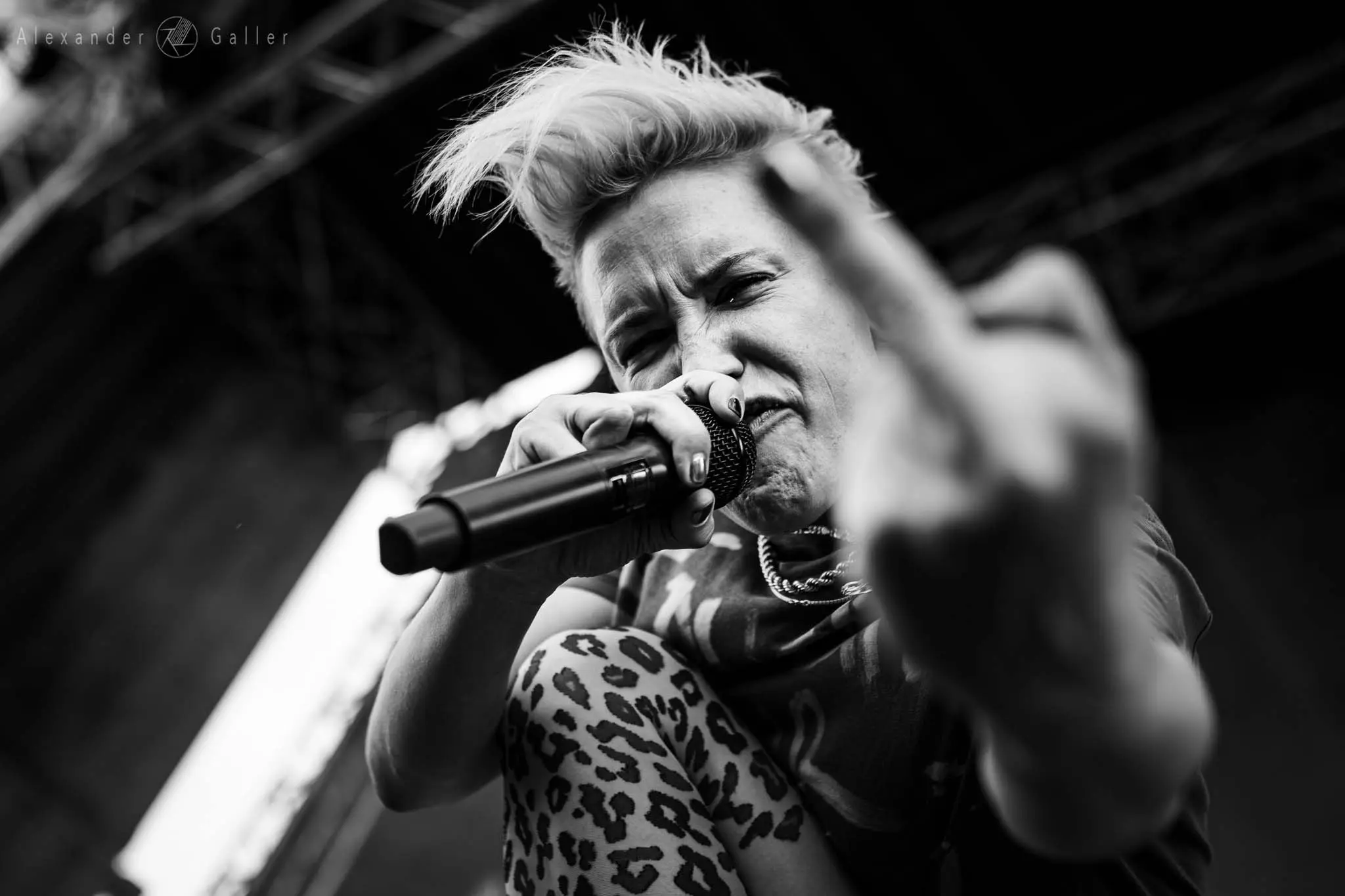 Deine Cousine Bild, Deine Cousine