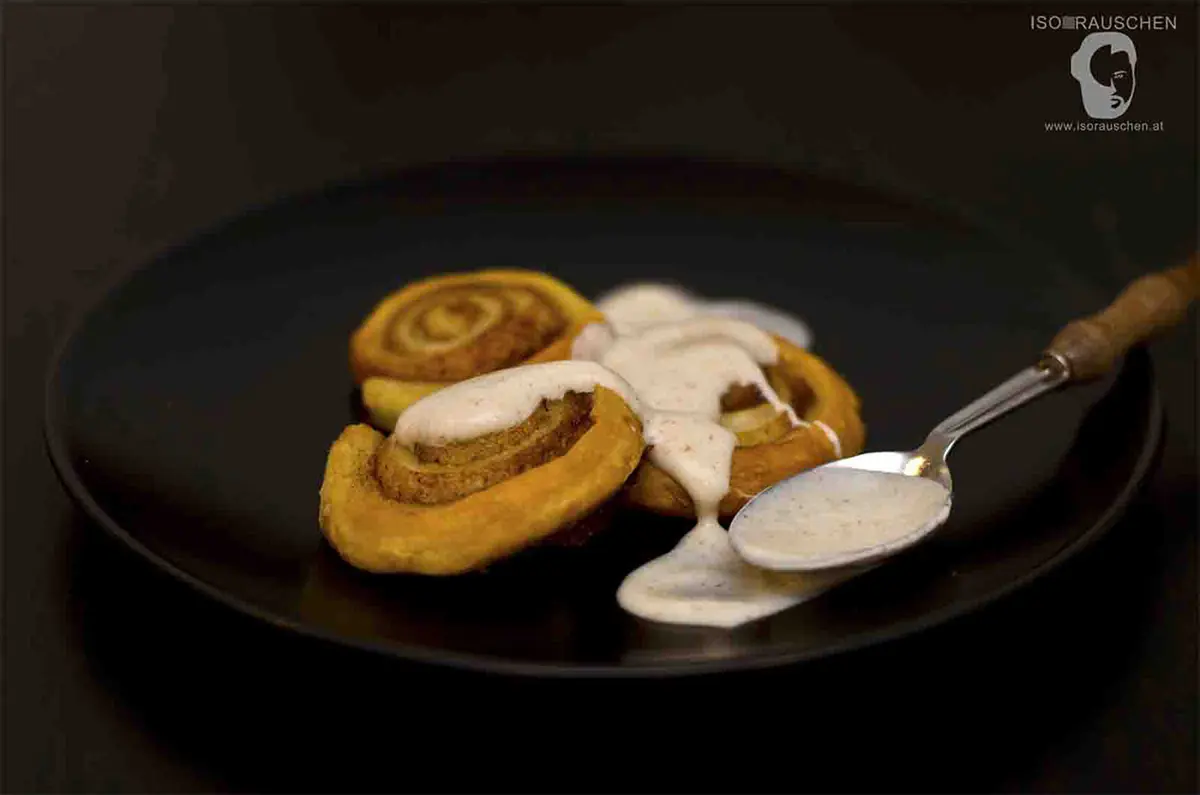 Zimtschnecken mit Vanille-Joghurt Bild, Zimtschnecken mit Vanille-Joghurt