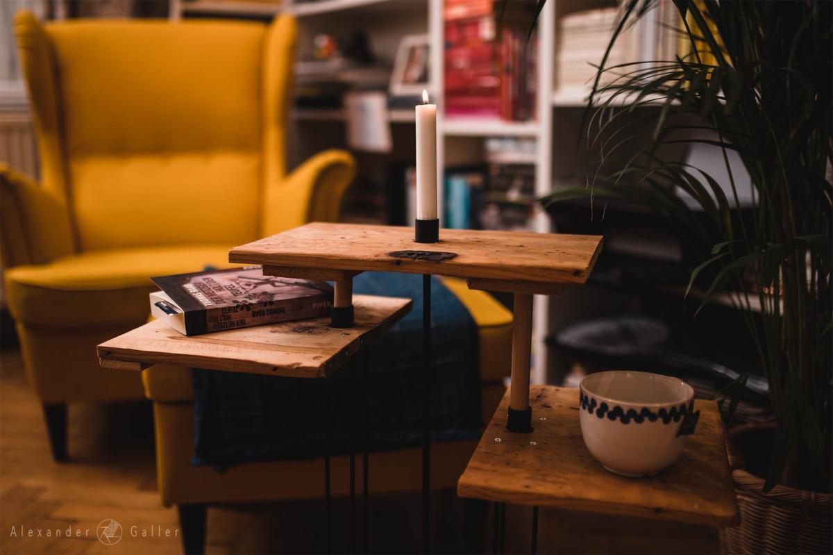 Bild, A blog post a day XXVIII - Alte Kerzenständer, neuer Beistelltisch
