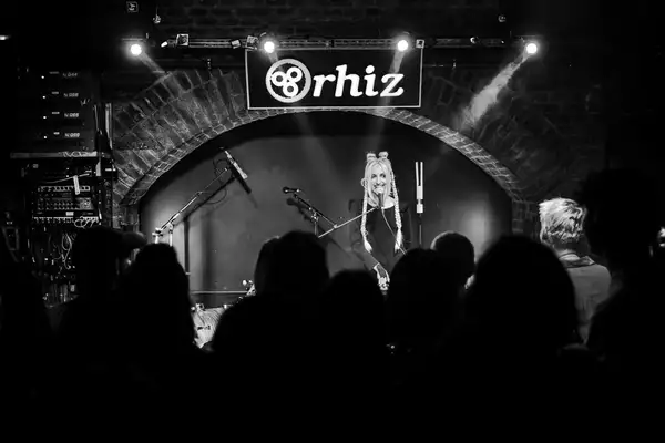 Bild von Lyhre (DE)
rhiz
Hannah Tögel | www.isorauschen.at
Saturday