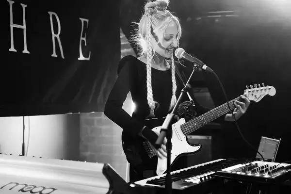 Bild von Lyhre (DE)
rhiz
Michael Natter | kantine.photography
Saturday