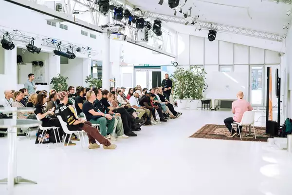 Bild von French Artist Pitch
Brunnenpassage
Alexander Galler | www.isorauschen.at
Saturday