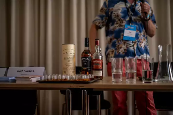 Bild von Discover Scotlands Music Market With Whisky And Soft Drink Tasting
Albert Gallery
Alexander Galler | www.isorauschen.at
Thursday