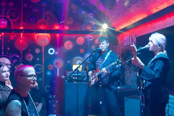 Bild von Atomic Lobster (DE)
Coco
Moritz Zvonek
Friday