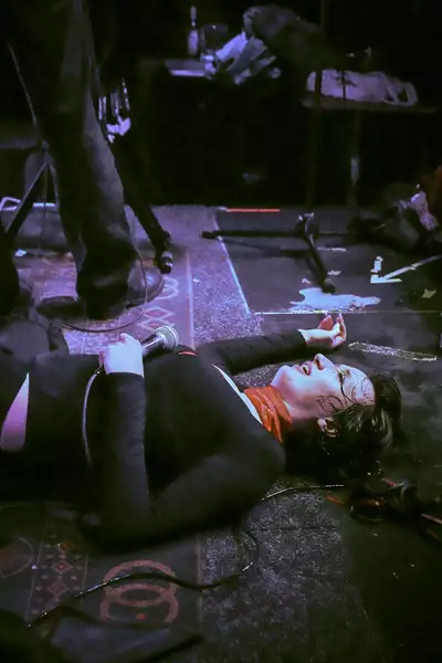 Bild von Das Beat (DE)
rhiz
Liv Heinert
Friday