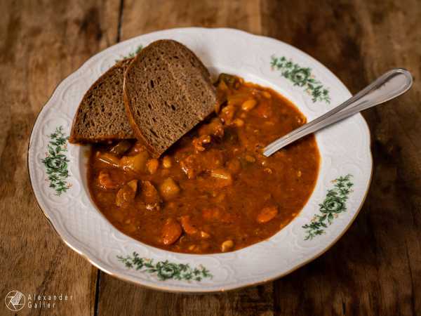 Bild von A blog post a day XIX - Gulaschsuppe