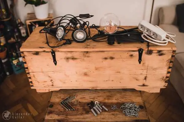 Bild von A blog post a day XXII - Alte Kiste, neues Regal