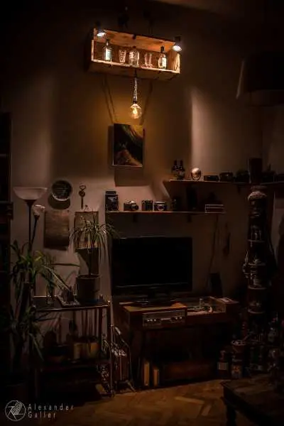 Bild von A blog post a day XXII - Alte Kiste, neues Regal