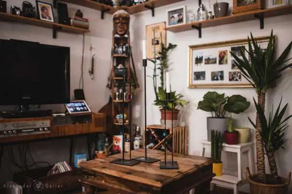 Bild von A blog post a day XXVIII - Alte Kerzenst&auml;nder, neuer Beistelltisch