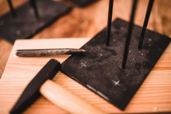 A blog post a day XXVIII - Alte Kerzenständer, neuer Beistelltisch Bild von A blog post a day XXVIII - Alte Kerzenständer, neuer Beistelltisch