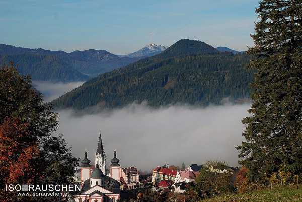 Bild von Basilika Mariazell im Wandel der Jahreszeiten