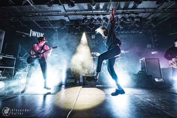 Bild von Counterfeit.