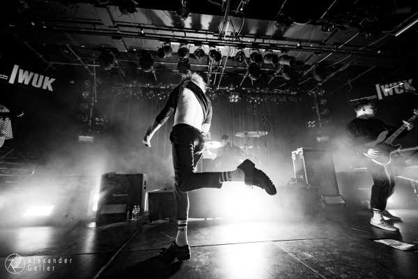 Bild von Counterfeit.