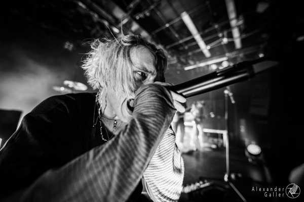 Bild von Counterfeit.