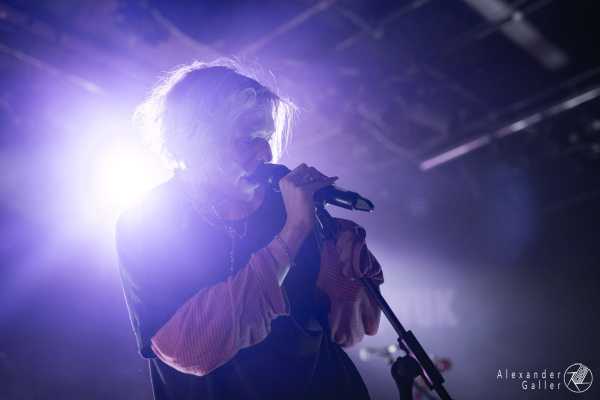 Bild von Counterfeit.