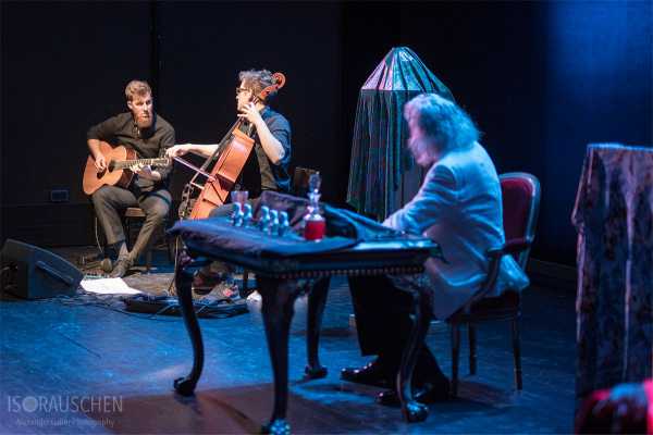 Der Handschuh - mit Erich Schleyer und Sain Mus Bild von Der Handschuh - mit Erich Schleyer und Sain Mus
