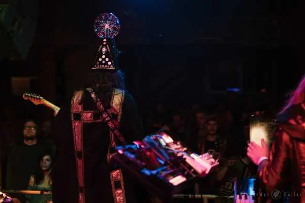 Bild von Henge and Super Sonic Silver Haze at Fluc