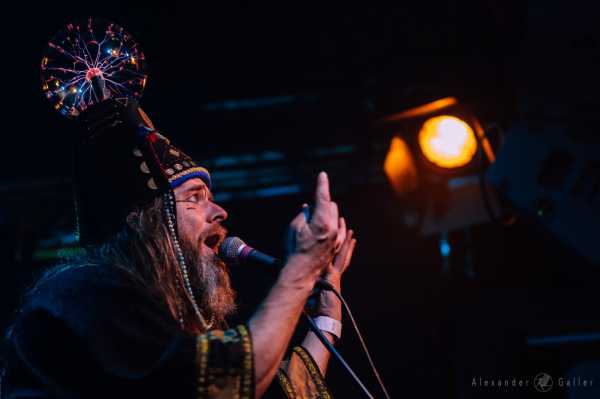 Bild von Henge and Super Sonic Silver Haze at Fluc