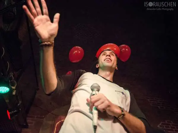 Bild von Here For A Reason