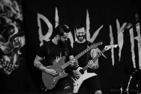 Bild von Black Inhale