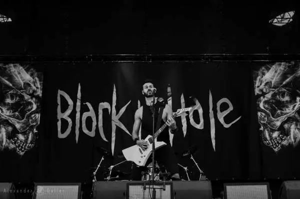 Bild von Black Inhale