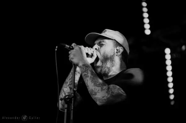 Bild von Stick To Your Guns