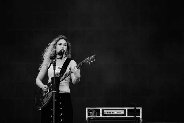 Bild von Day 1 - The Warning