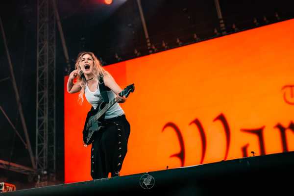 Bild von Day 1 - The Warning