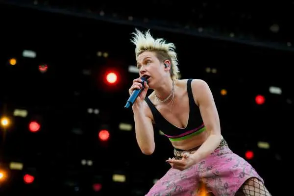 Bild von Day 3 - Deine Cousine