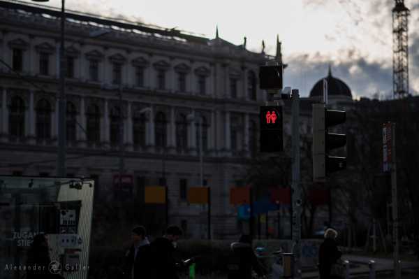 Bild von Alex, Color red