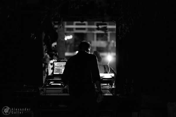 Bild von The Socially Distanced Social Club