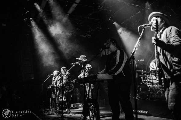 Bild von The Strumbellas