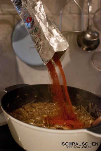 Urli Omas Gulasch mit Nockerl Bild von Urli Omas Gulasch mit Nockerl
