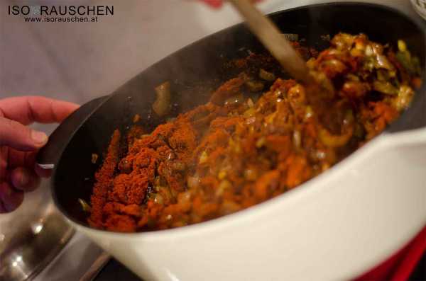 Urli Omas Gulasch mit Nockerl Bild von Urli Omas Gulasch mit Nockerl