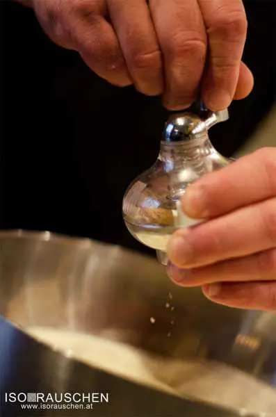 Bild von Urli Omas Gulasch mit Nockerl