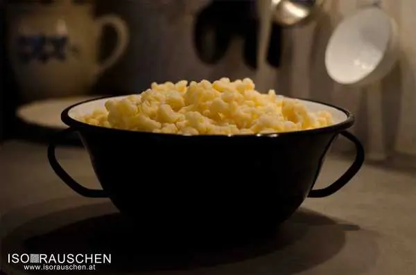 Bild von Urli Omas Gulasch mit Nockerl