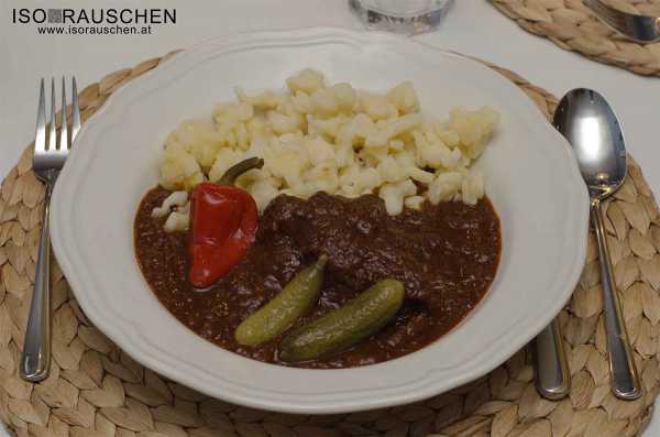 Urli Omas Gulasch mit Nockerl Bild von Urli Omas Gulasch mit Nockerl