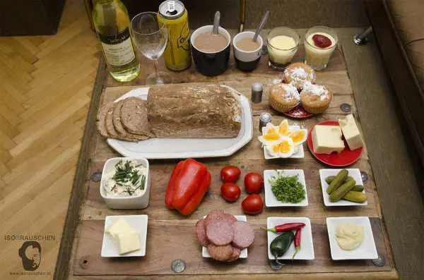 Bild von Walnussbrot und Chorizzoaufstrich