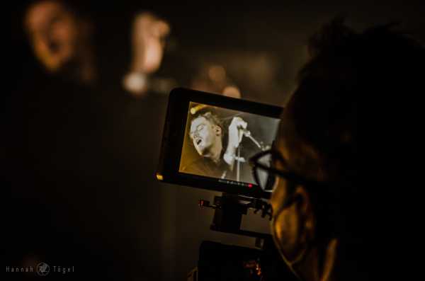 Downers and Milk by Hannah Bild von Downers and Milk by Hannah