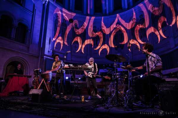 Dino Brandão by Alex Bild von Dino Brandão by Alex