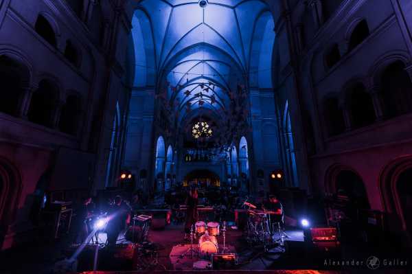 Don't Go by Alex Bild von Don't Go by Alex