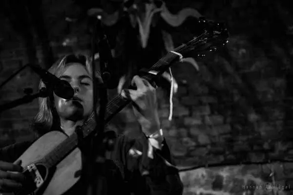 Bild von Naima Bock | © Hannah Tögel