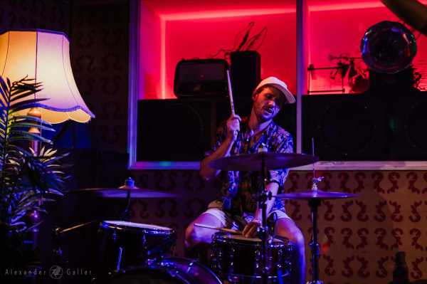 Bild von Becky Sikasa © Alexander Galler