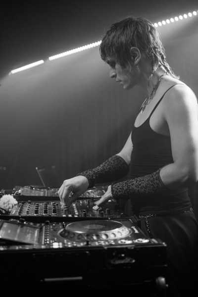 Bild von ÆNGL (AT)
Lucia
Hannah Tögel | www.isorauschen.at
Saturday