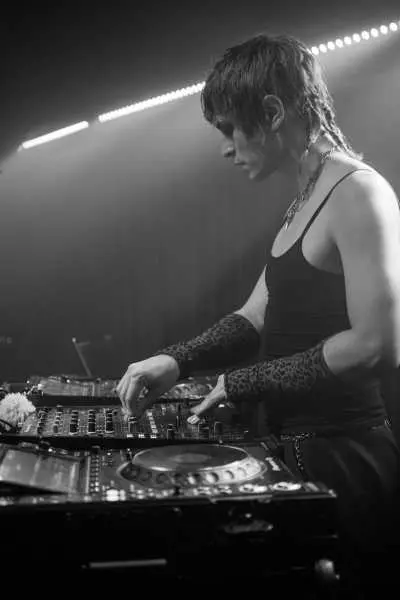 Bild von ÆNGL (AT)
Lucia
Hannah Tögel | www.isorauschen.at
Saturday