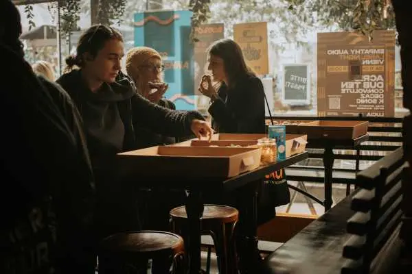 Bild von Austrian Heartbeats Reception
Lucia
Hannah Tögel | www.isorauschen.at
Saturday