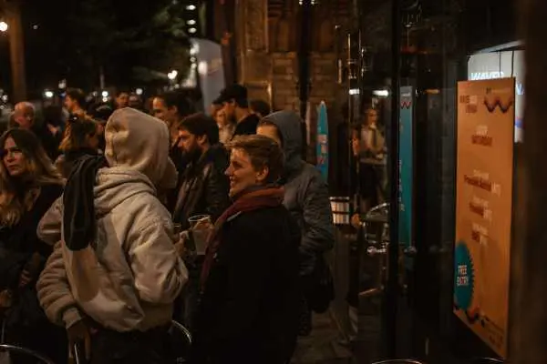 Bild von Crowd
Crowd
Hannah Tögel | www.isorauschen.at
Saturday