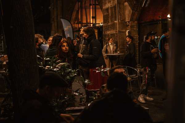 Bild von Crowd
Crowd
Hannah Tögel | www.isorauschen.at
Saturday